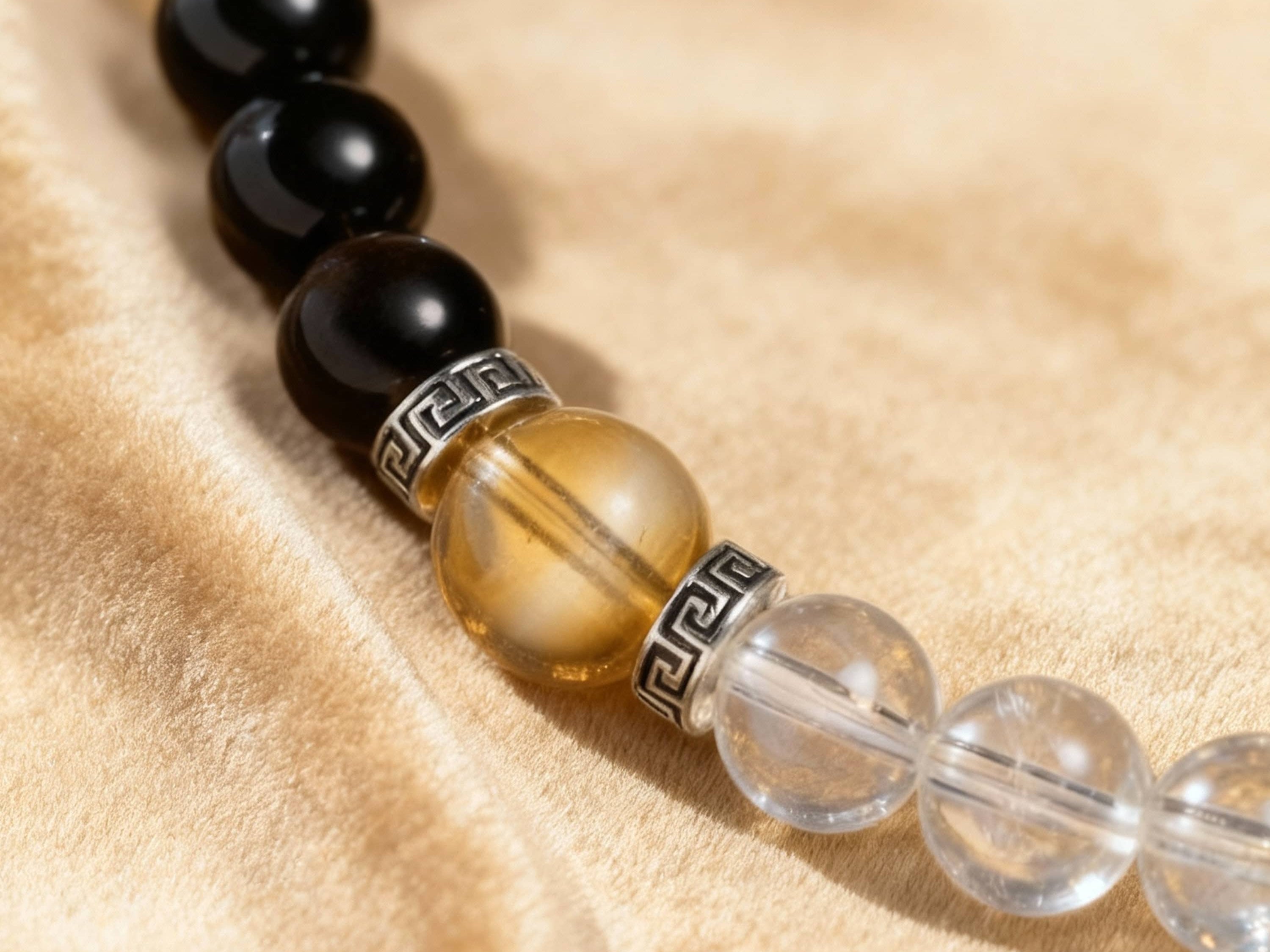 Why Women Invest in Signature Jewelry Instead of Trends