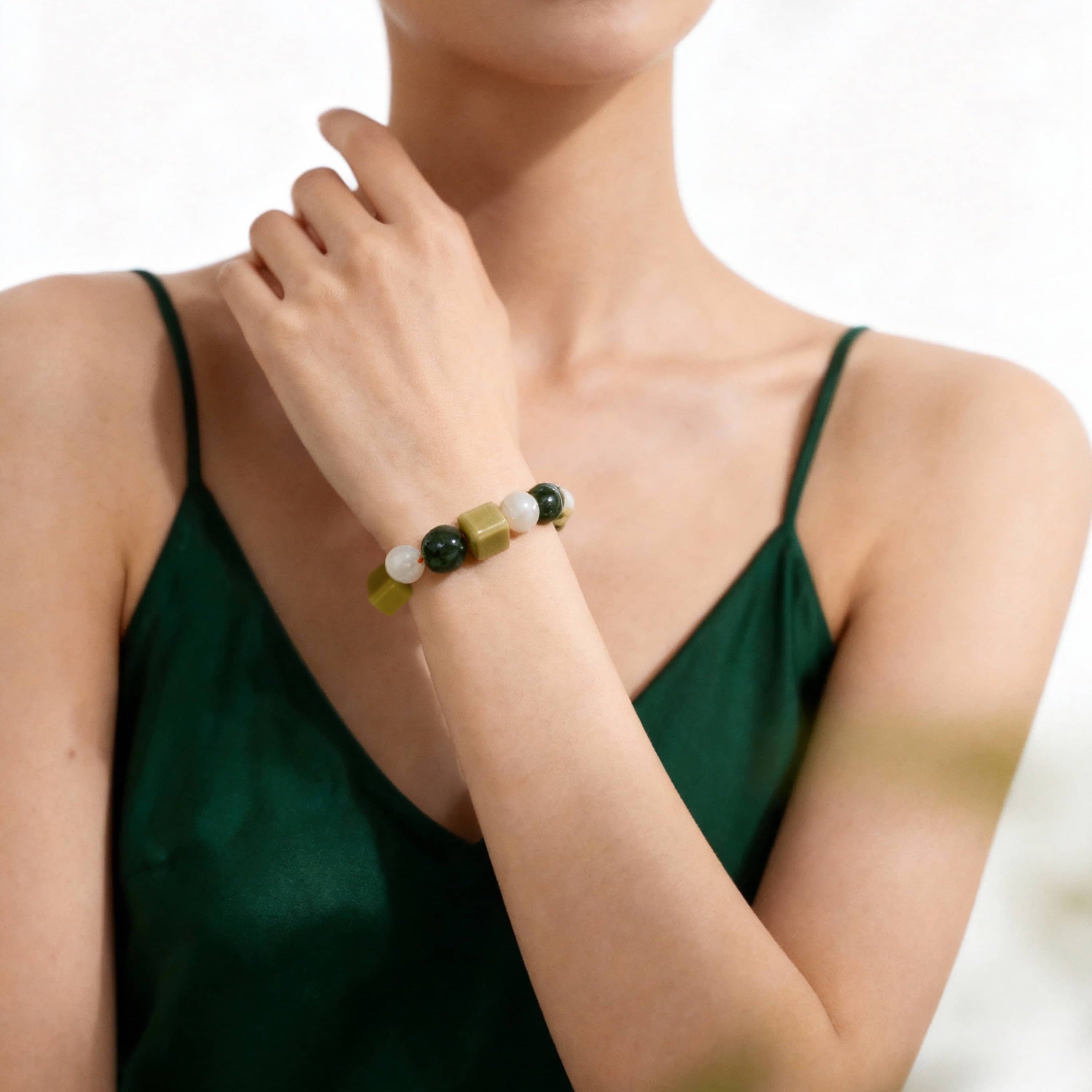 How Jewelry Completes Your Outfit Without Being Noticed